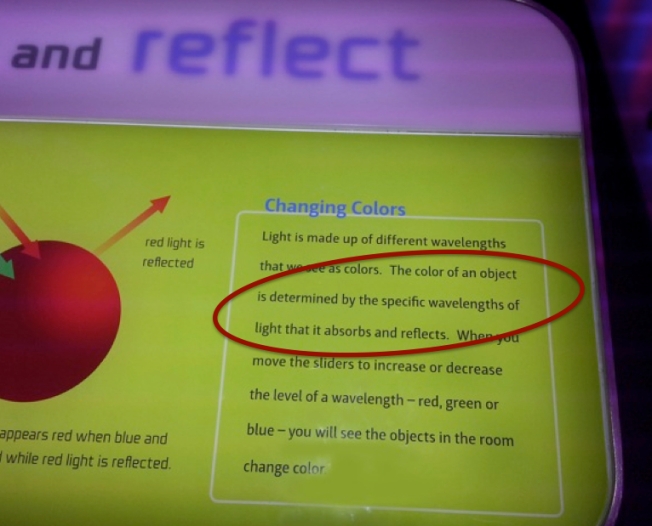 Chicago Museum of Science presents a Wrong Color Definition